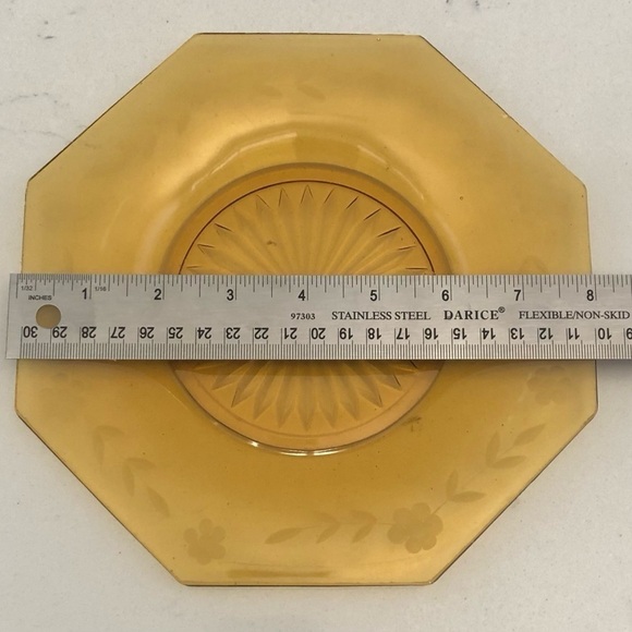 VTG Set of 4 Amber Marigold Etched Depression Glass Octagonal Plates (4) - Picture 6 of 6
